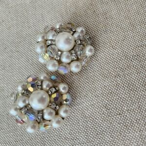 Vintage pearl earrings